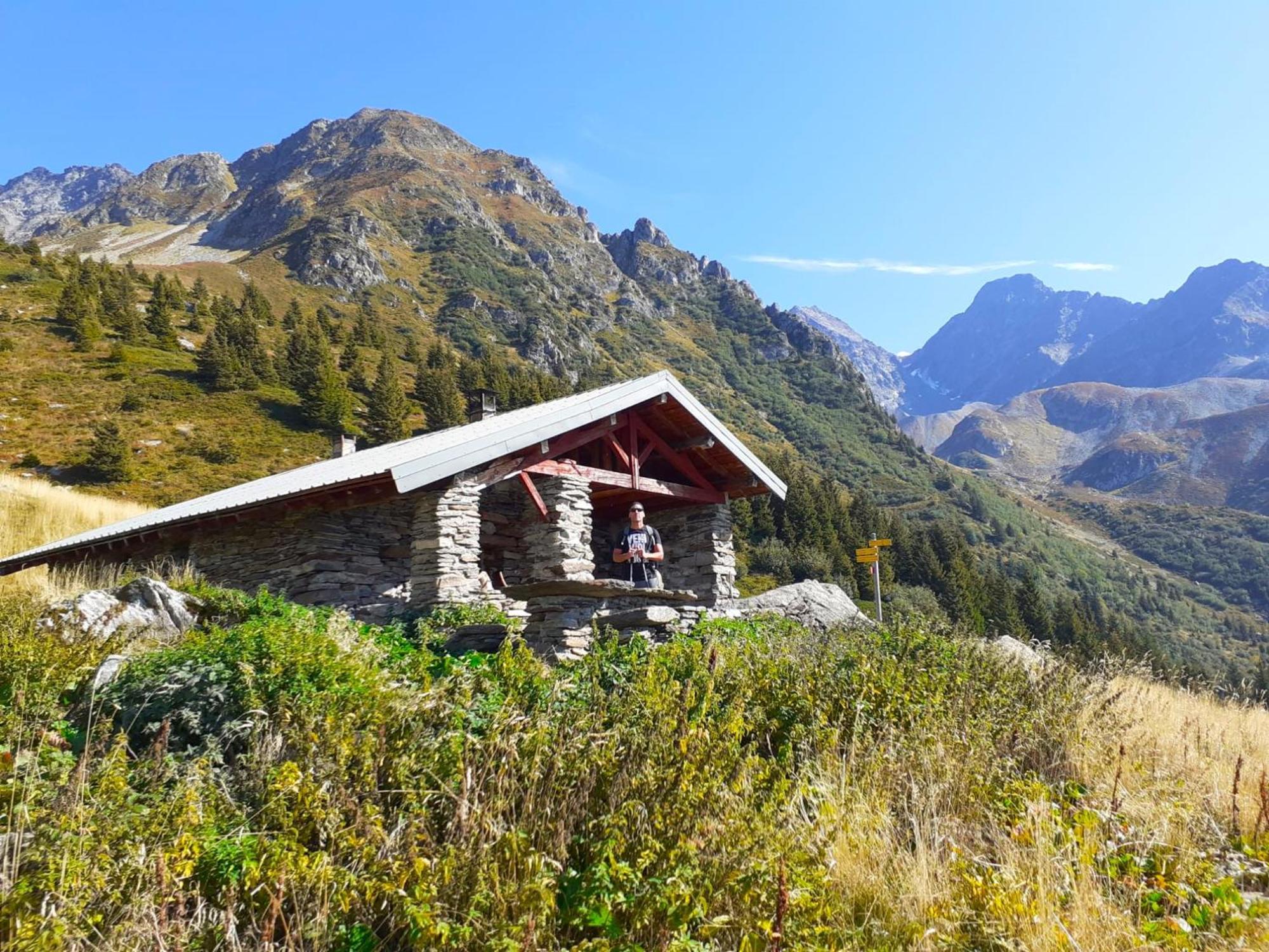 Апартаменты Le Refuge Du Poete Saint-Francois-de-Sales Экстерьер фото